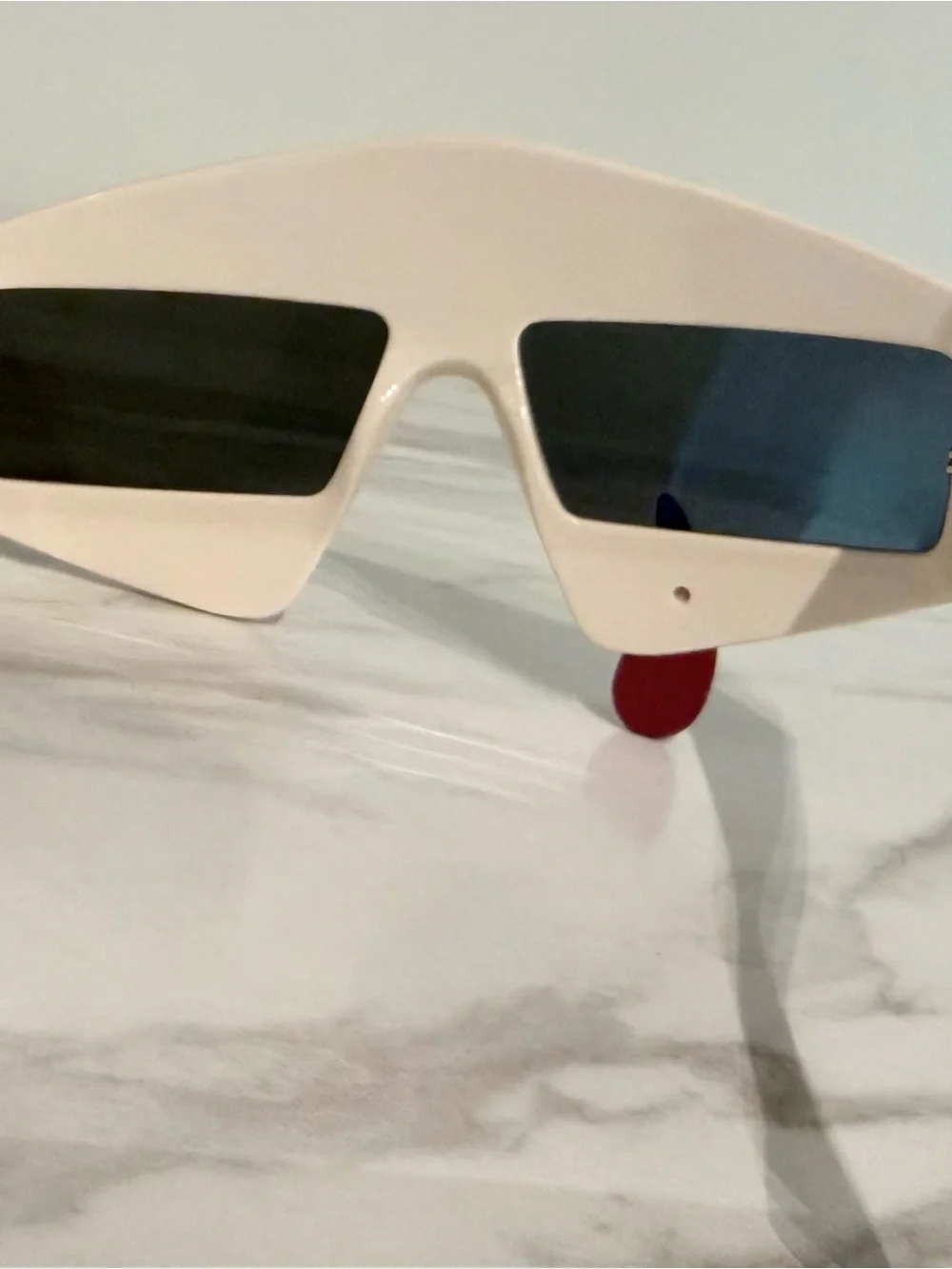 GUCCI RUNWAY SUNGLASSES GG0359S CREAM CRYSTAL ACCENT 100% Authentic